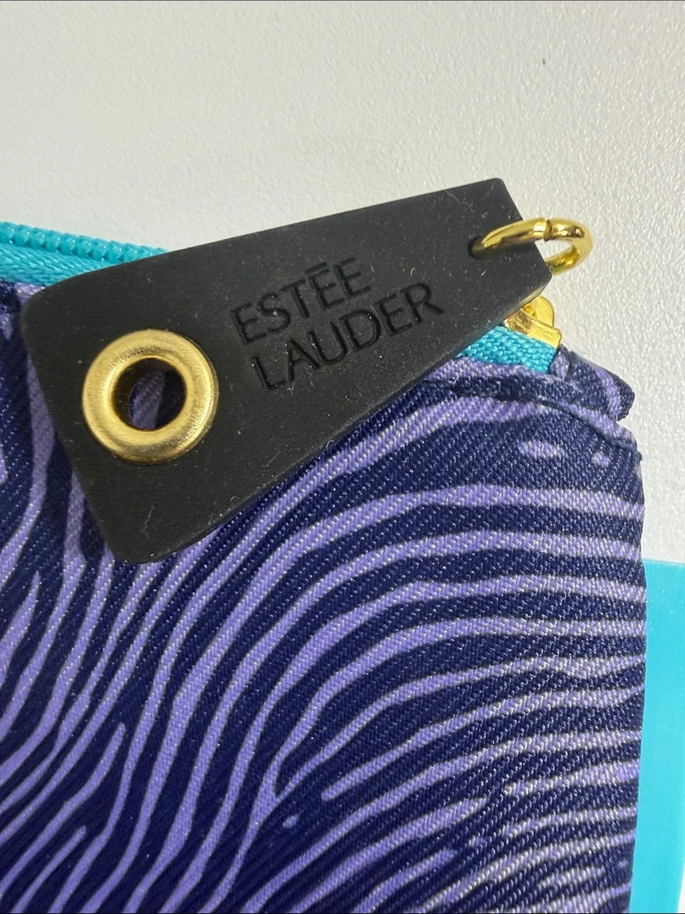 Estée Lauder 5 pc Set Skincare & Eye Makeup with Blue Zebra-Print Cosmetic Pouch